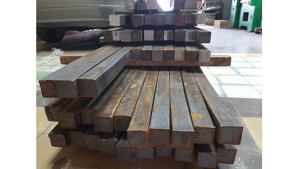 квадрат стальной кованый 48x48 мм 40Х купить в Саратове