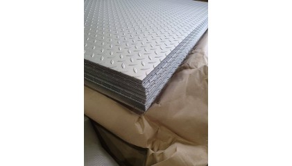 лист нержавеющий рифленый чечевица 5 мм 20Х23Н18 купить в Саратове