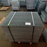 Решетчатый прессованный настил P Zn 33x11 / 30x2 мм Ст3 СТО 23083253-003-2008