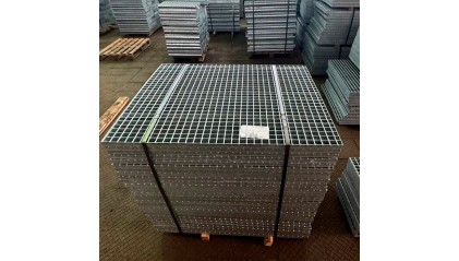 решетчатый сварной настил SP S4 Zn 33x33 / 50x3 Ст3пс купить в Саратове