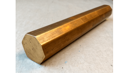 Шестигранник бронзовый 10 мм БрАМц9-2 фото шестигранник бронзовый 10 мм БрАМц9-2 купить в Саратове