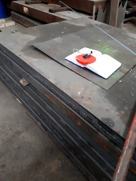 Стальные плиты