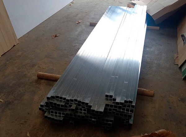 Труба профильная алюминиевая